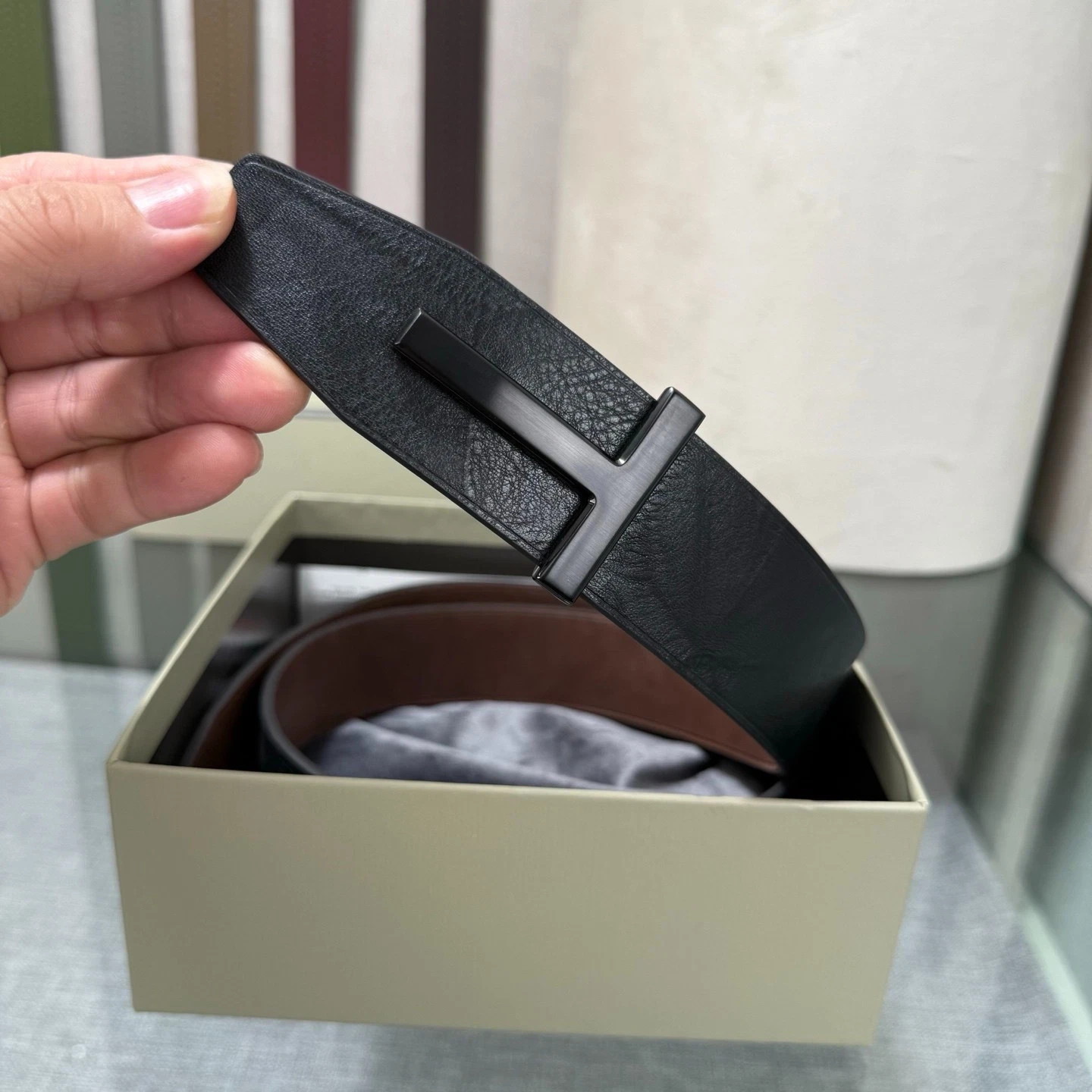 Tom Ford Black Brown Reversible Leather T Buckle 38mm Dress Belt w/ Box