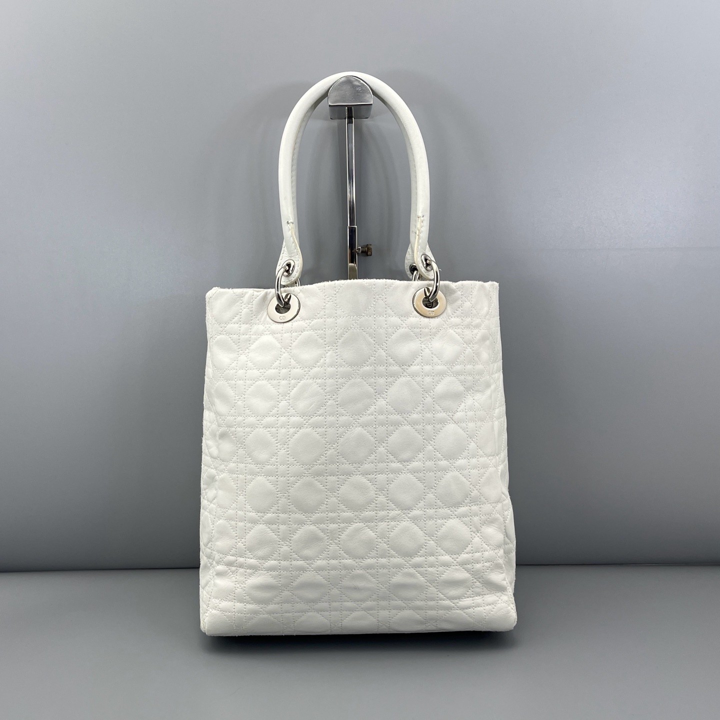 Dior Pre-Owned Authentic Tote White Silver Free Tracked Shipping
