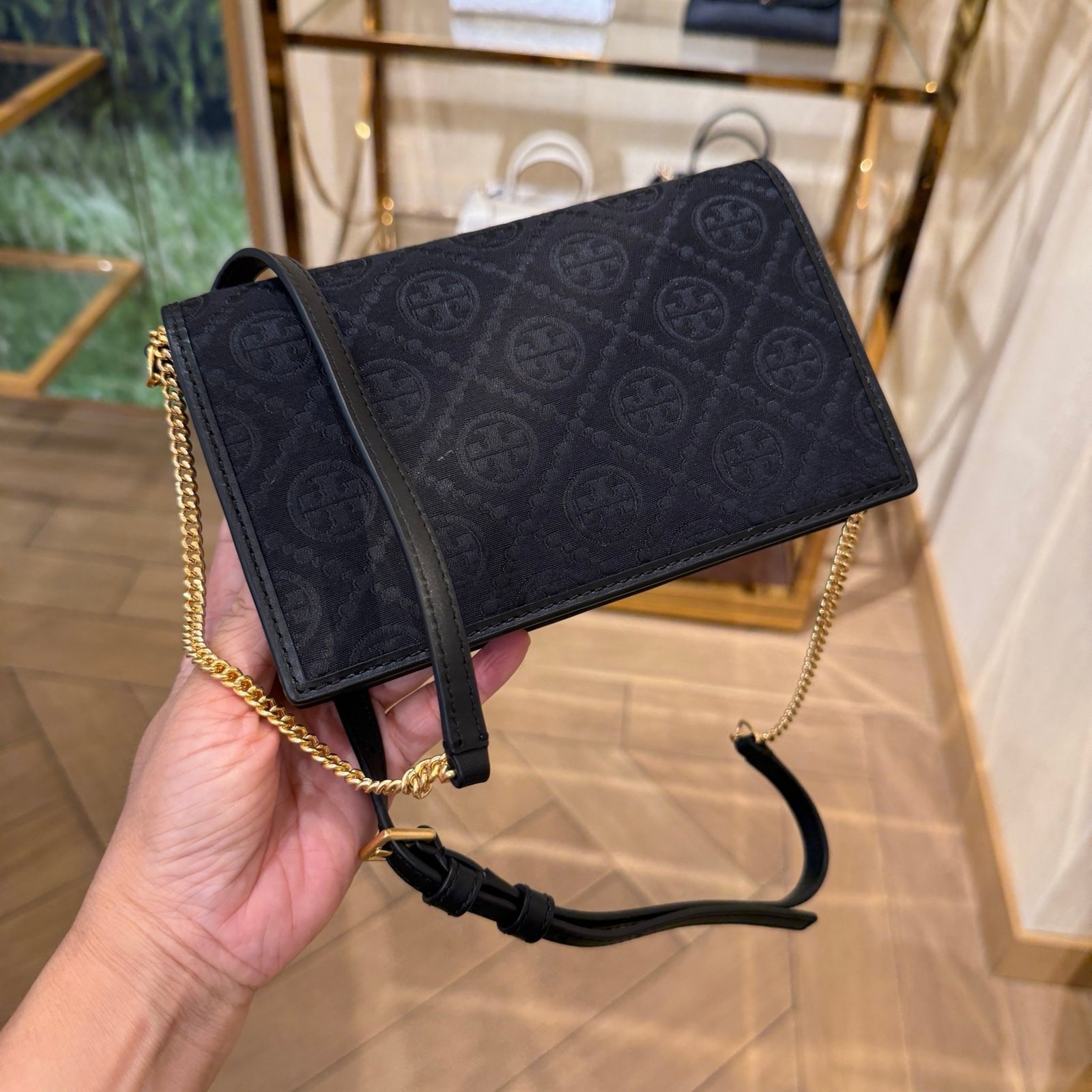 TORY BURCH T Monogram Chain Wallet Crossbody 160487 Black $390