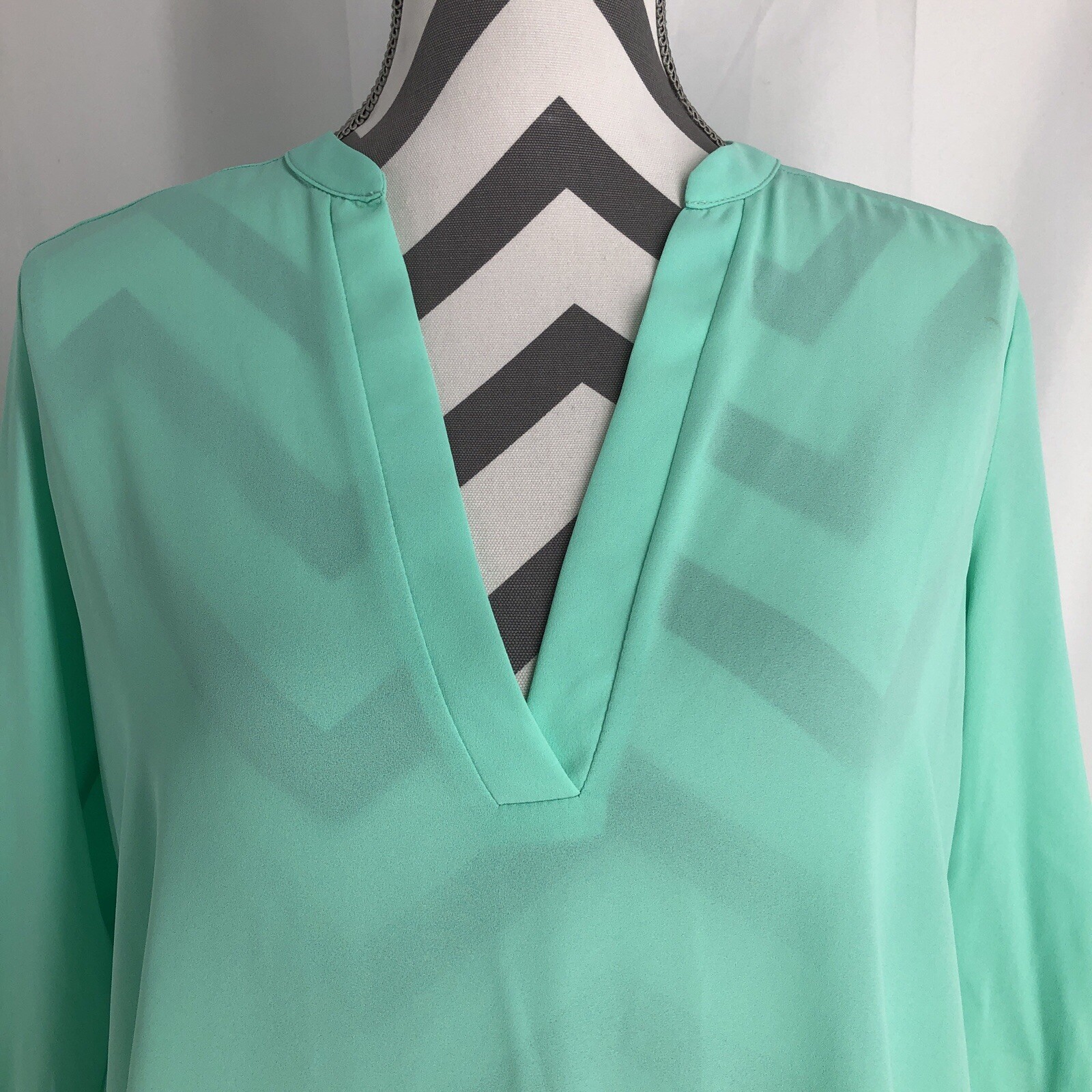 LUSH V-Neck Roll Tab Sleeve Mint Green Pullover Sheer Blouse Women’s Small