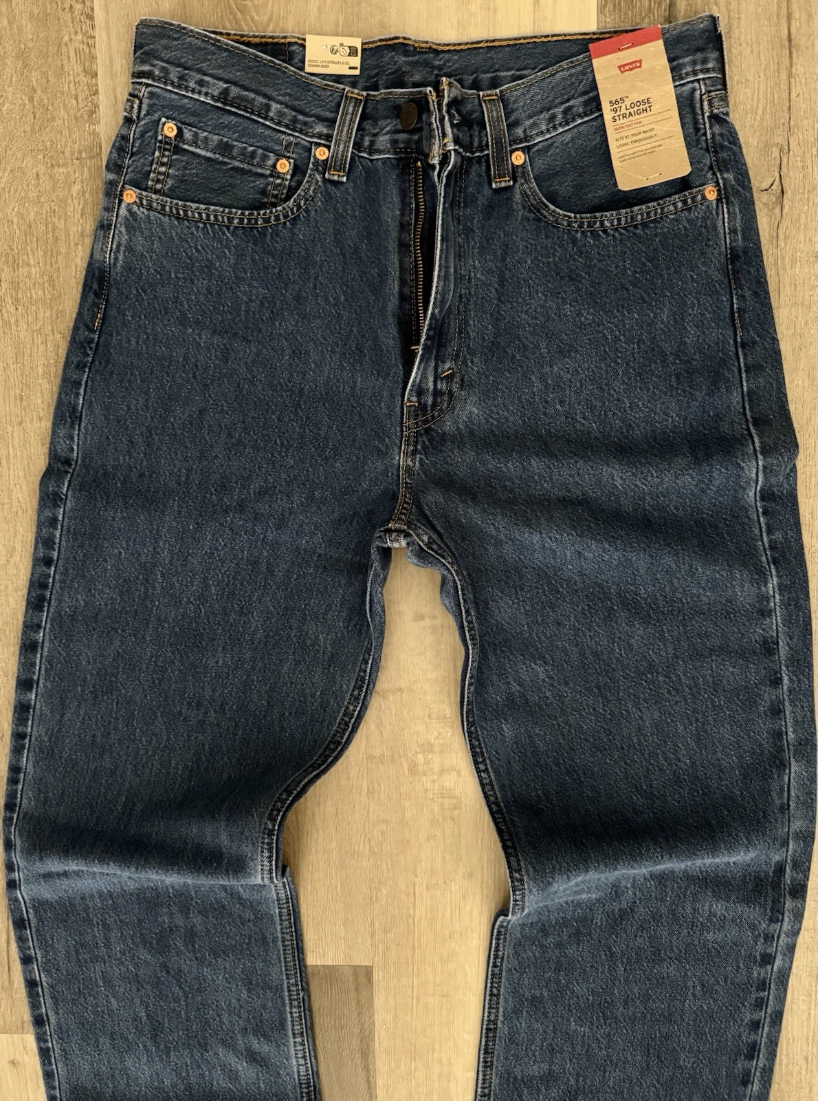 Levi’s 565 ’97 Loose Straight Leg Jeans Men Size 33 X 32 Blue Distressed Wash