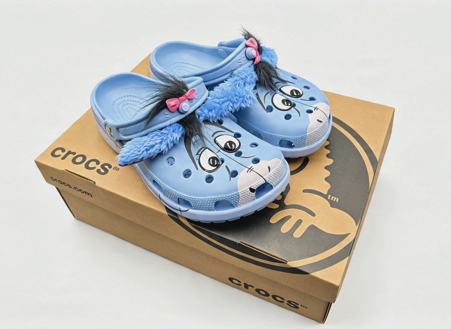 Crocs Disney Eeyore Winnie Pooh Limited Edition Gift Comfortable Unisex