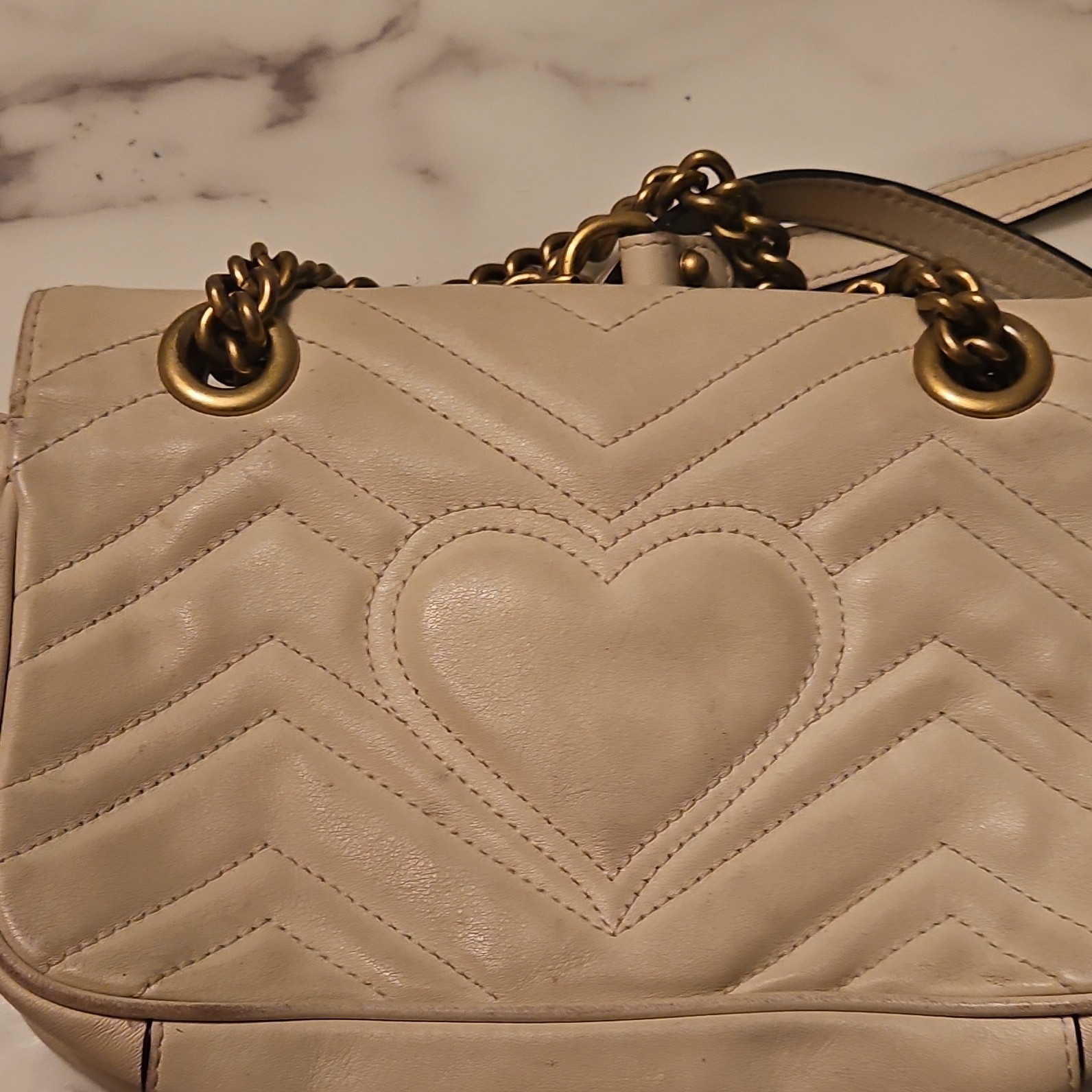 Gucci Mammoth Flap Bag In Ivory Quilted Leather(small)