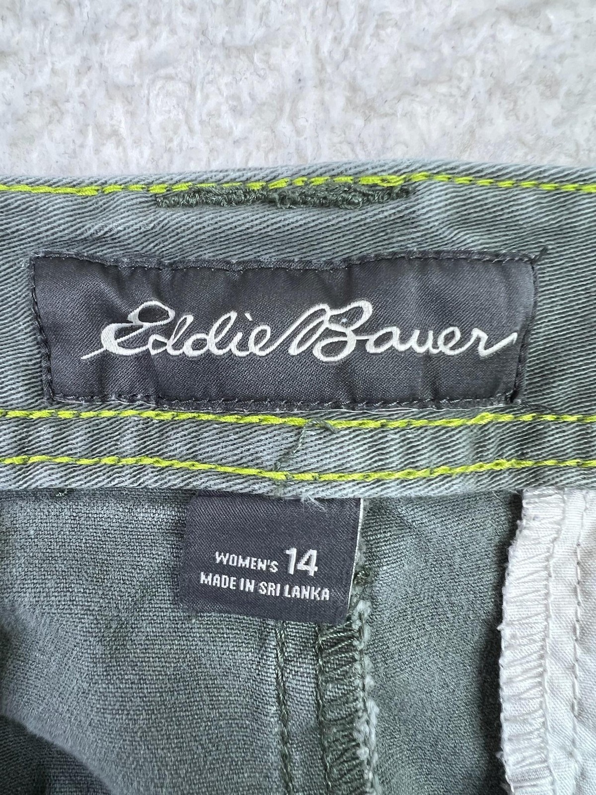 Eddie Bauer Shorts Womens 14 Gray Chino Bermuda Slightly Curvy Stretch Casual