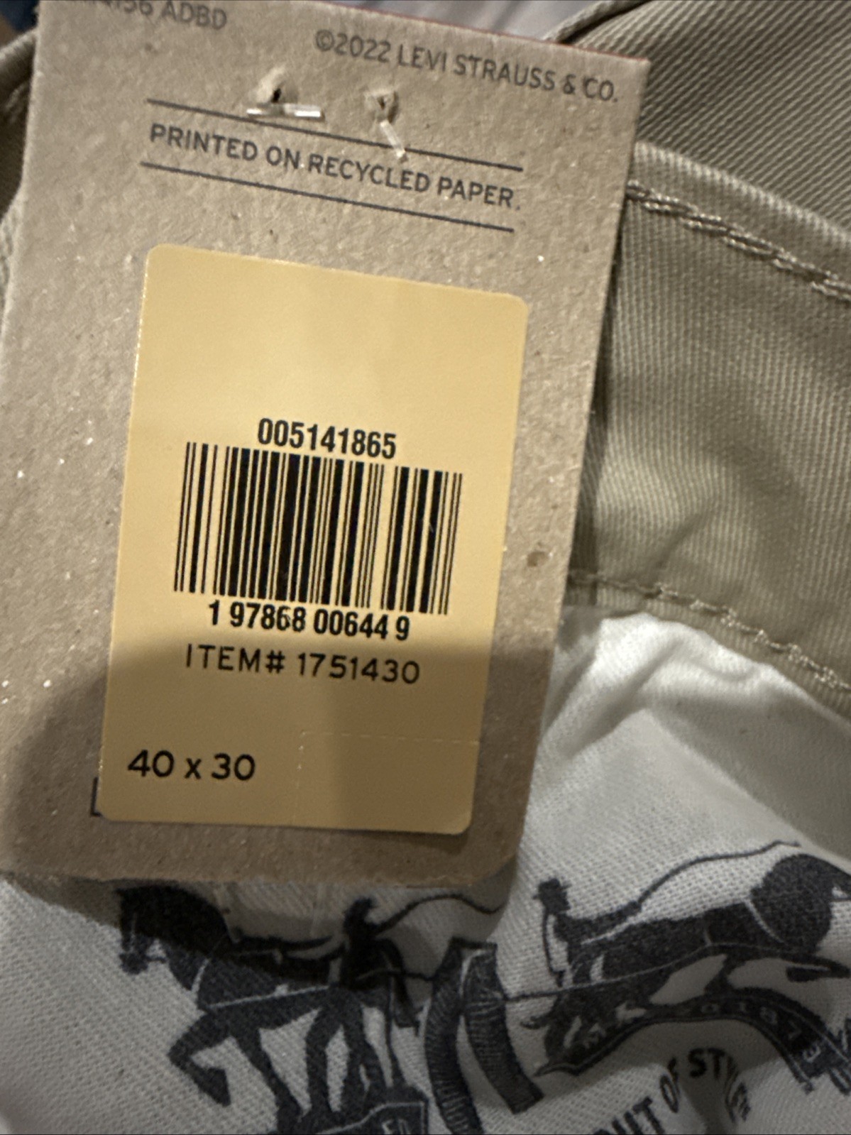 Levi’s Men’s 514 Straight Stretch Jean Tan Size 40×30 Sits Below Original Tan