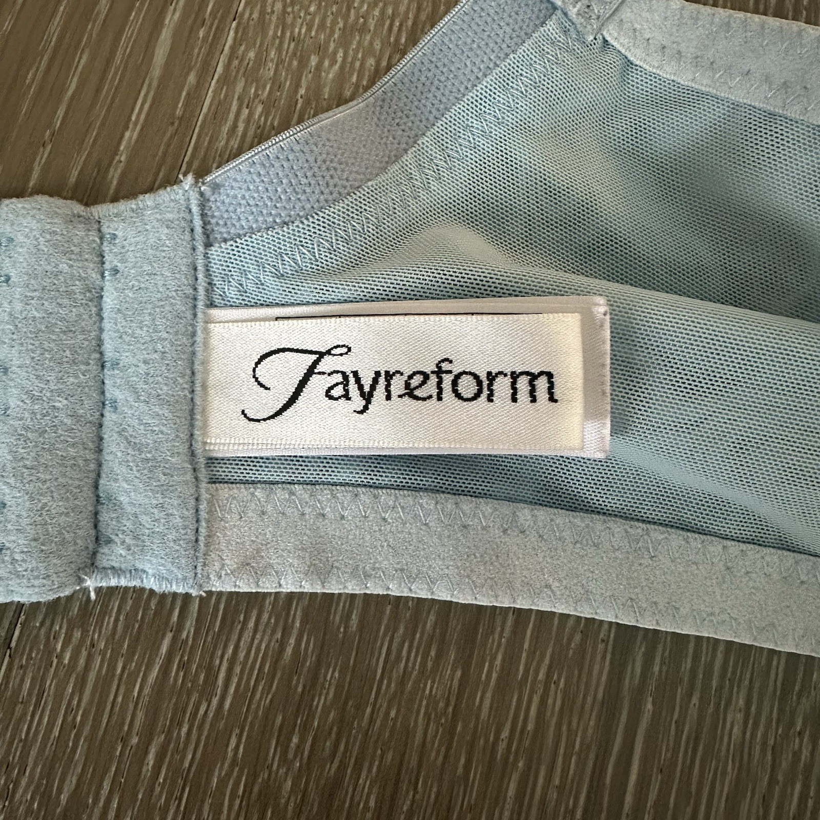 Fayreform Blue Embroidered Underwire Bra 40F (18F AU / 105F FR / 90F EU)