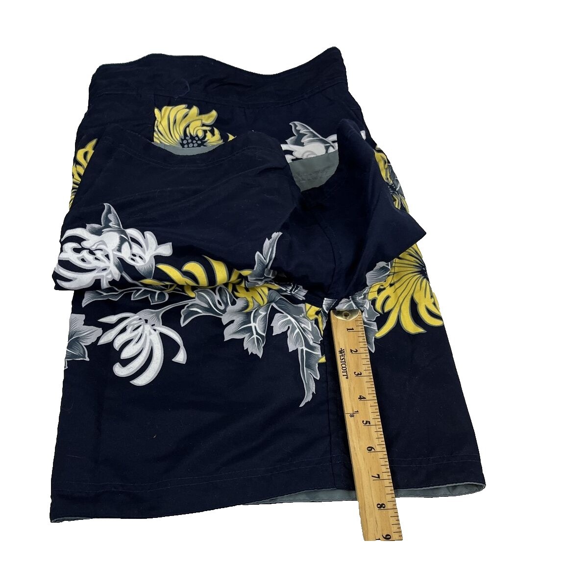 Board Shorts Reversible XL Tropical Flowers on Black other side Green surf beach