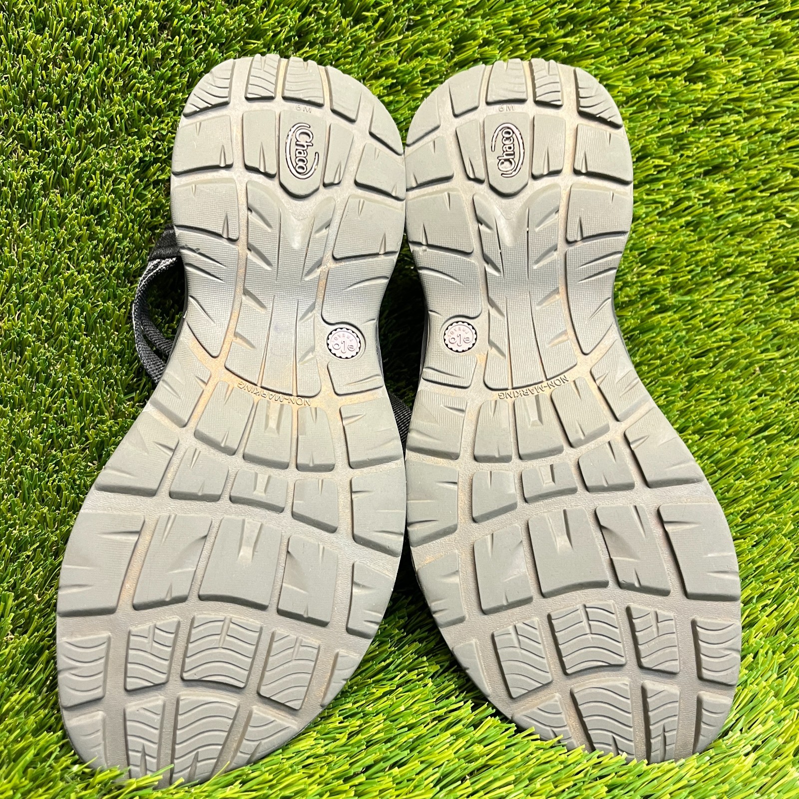 Chaco Updraft EcoTread X2 Womens Size 9 Gray Black Beach Walking Strappy Sandals