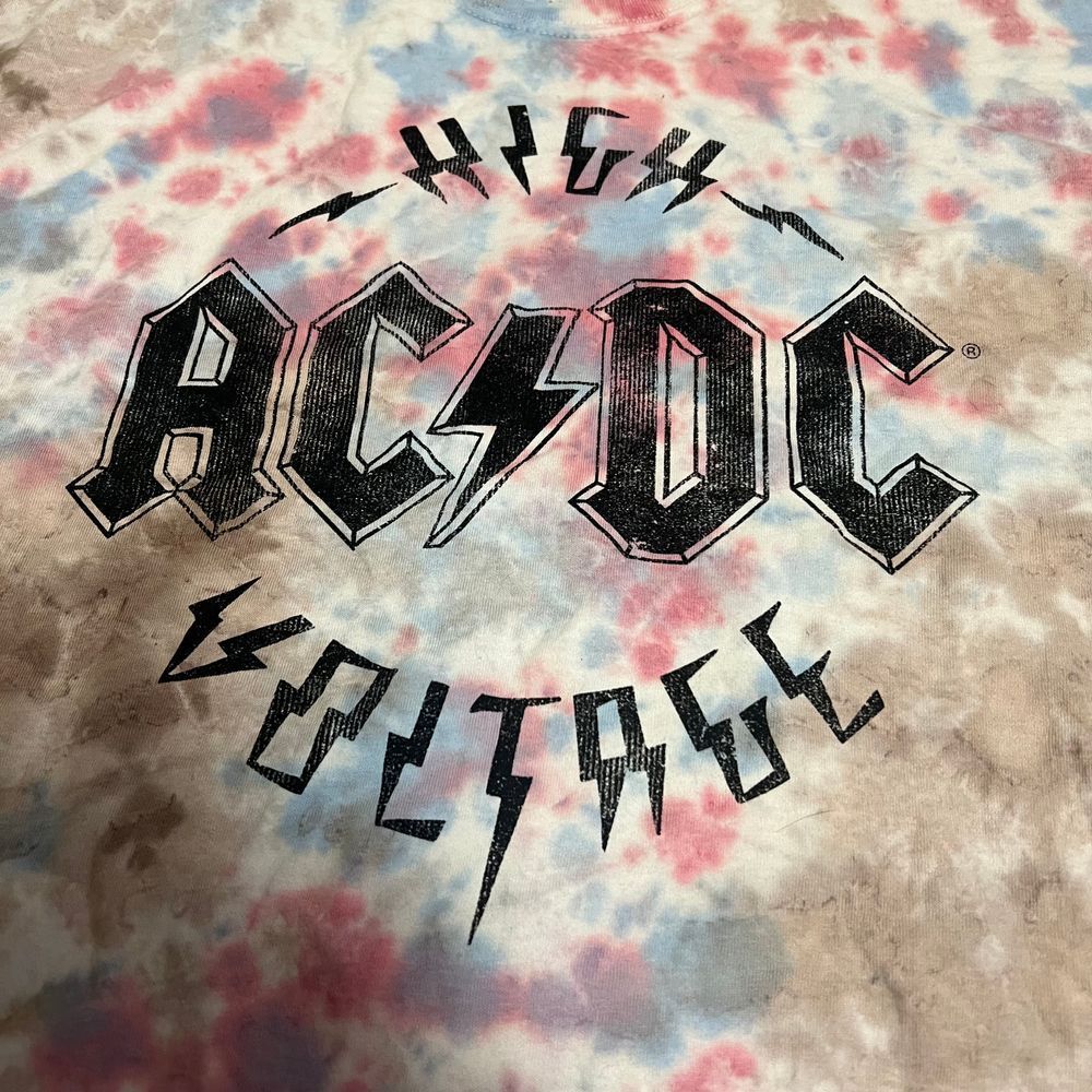 AC DC High Voltage Tie Dye Shirt Size Large NWOT Mens Angus Young Rock N Roll