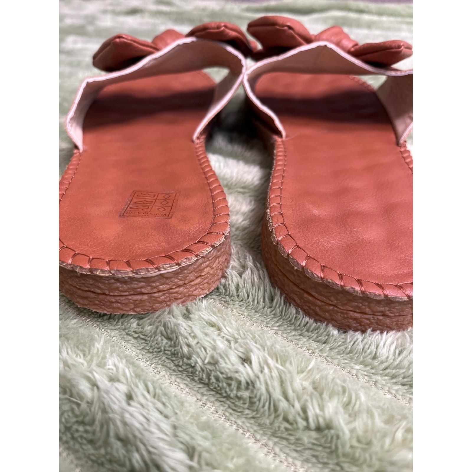 Womens Dusty Rose Bow Slide Sandals Textured Faux Leather Slip On Flat Shoes