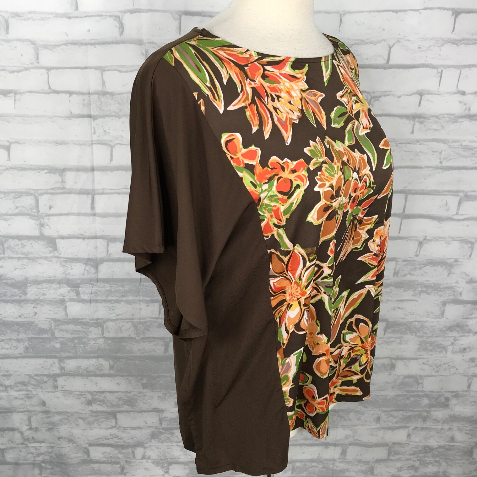 Bob Mackie Wearable Art Poncho Top Size 1X Floral Brown Blouse Short Sleeve