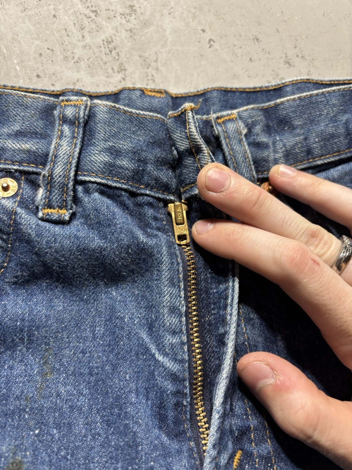 Vintage 70s Red Tab Levis 517 bootcut jeans talon zipper size 28×32