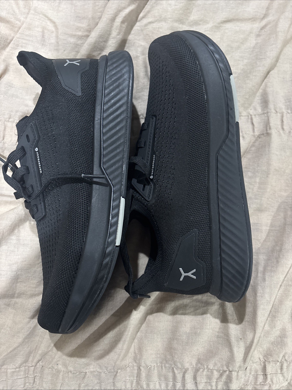Flux Adapt run Waterproof Stealth Black