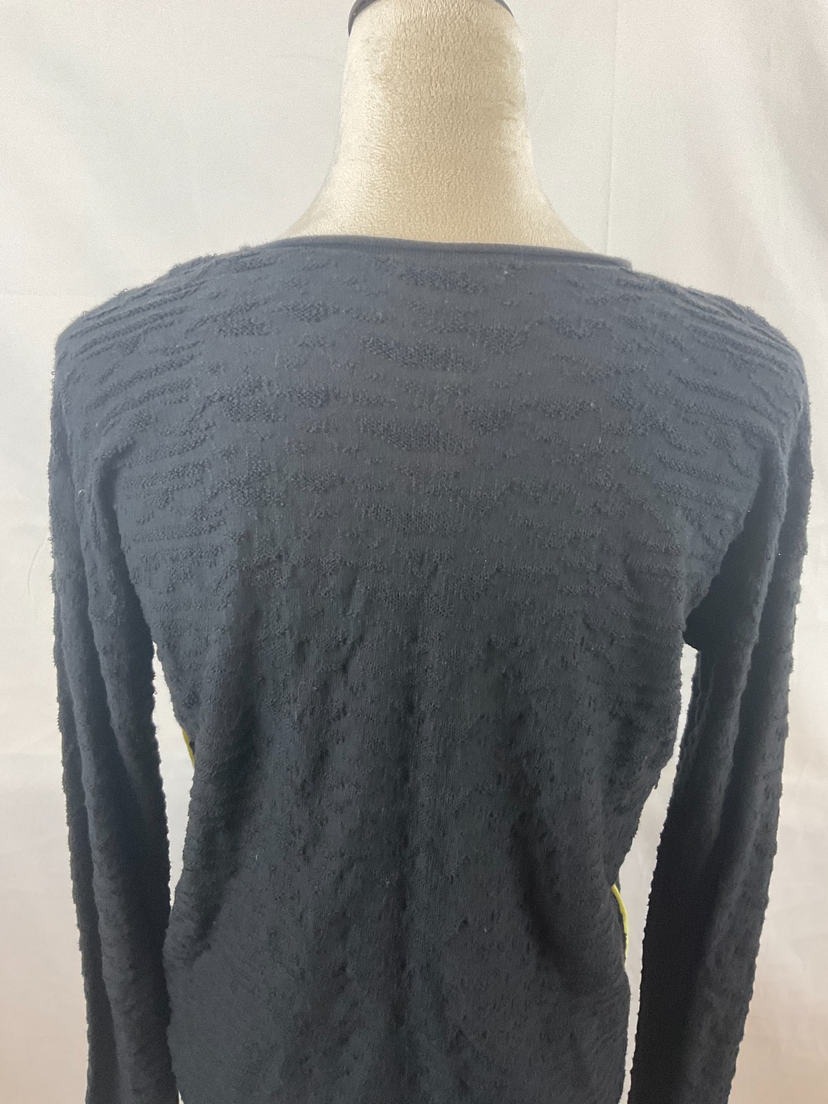 Lisa Todd Thin Textured Sweater Black Hello Weekend Beige Lime Trim Long Sleeve