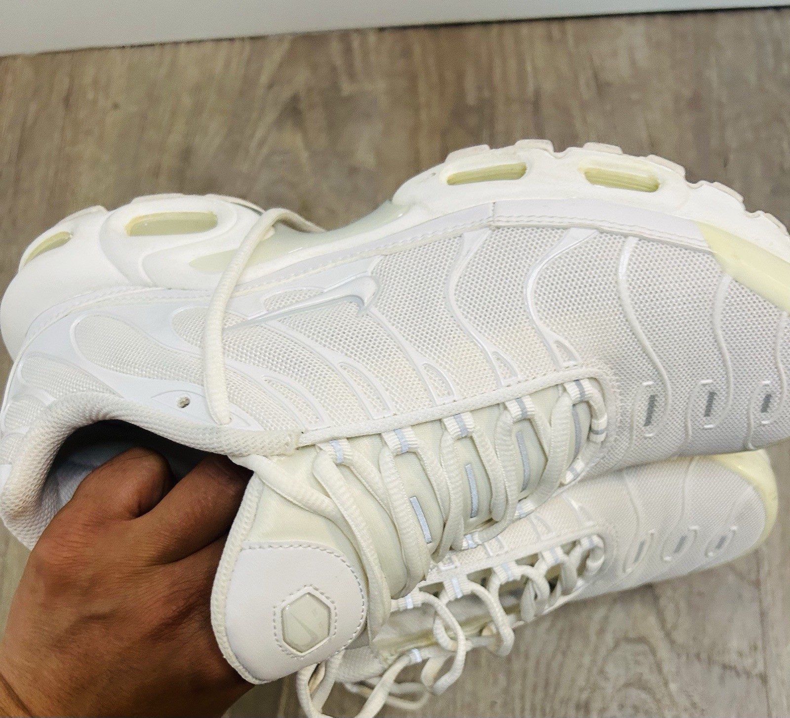 Nike Air Max Woman Size 9 Plus TN Triple White Low Top Mesh Sneakers DM2362-100