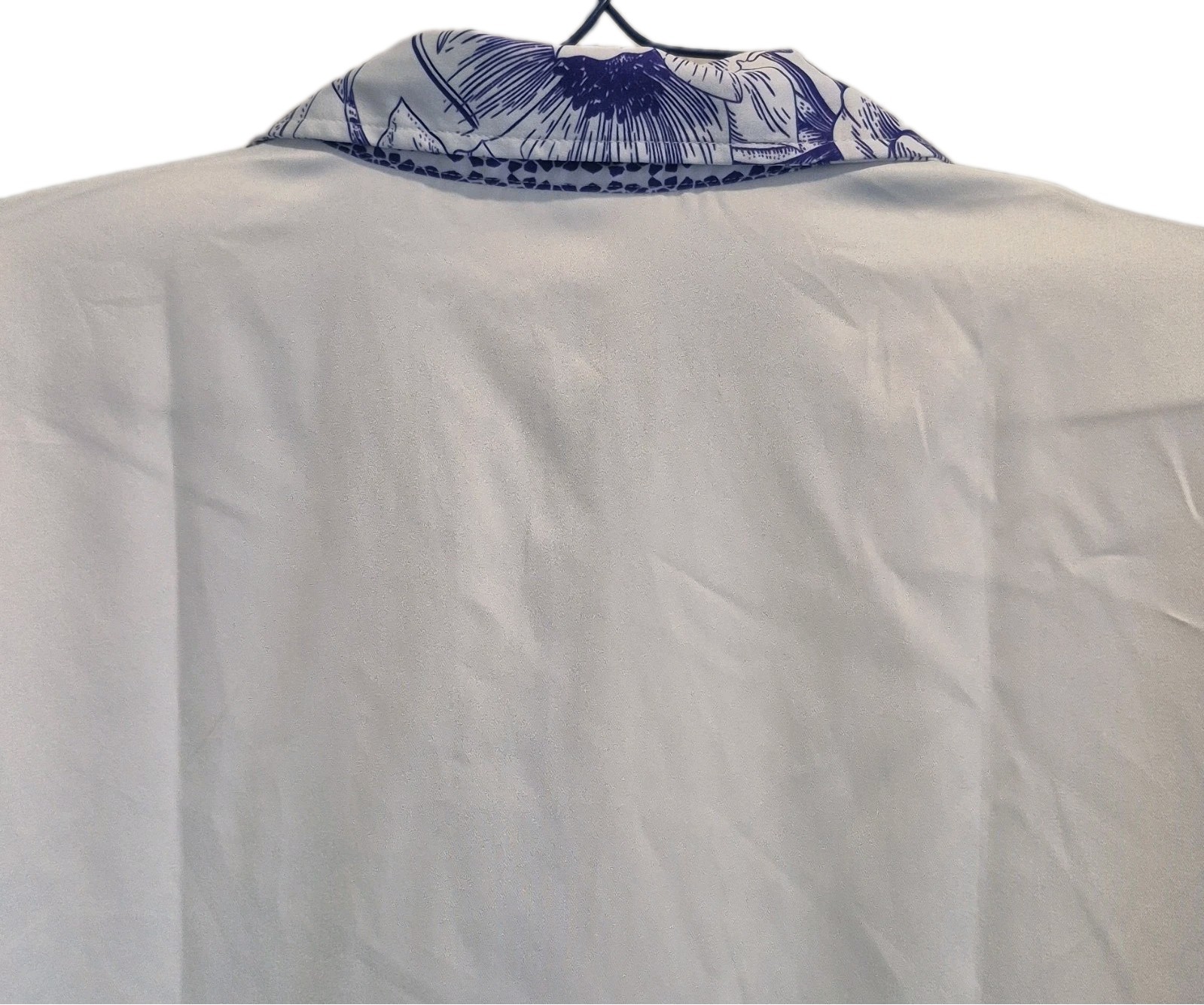 White/Blue Floral Collared Button-Up Short Sleeve Woven Polyester Blouse L