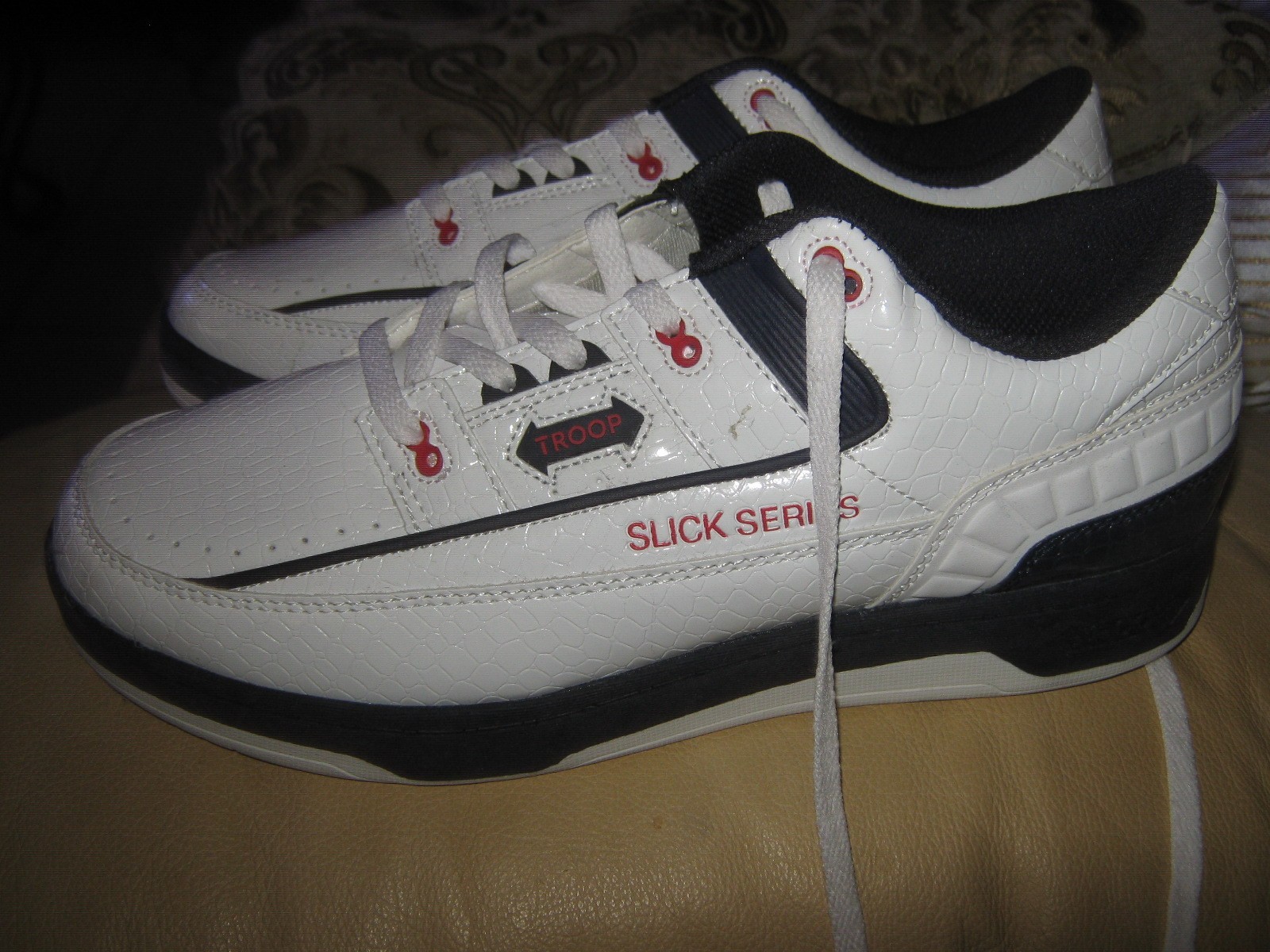 Troop sneakers slick series size 11 NEW