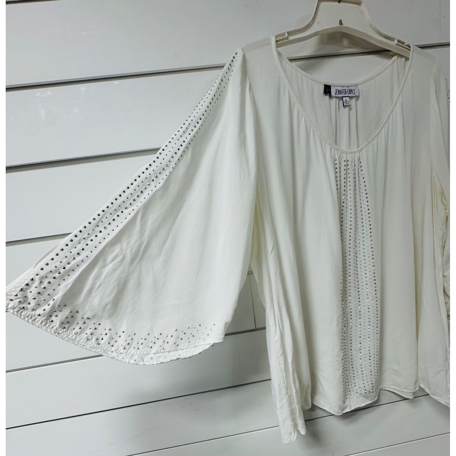 Jennifer Lopez White Studded Split Sleeve Blouse XL Scoop Neck Cold Shoulder Top