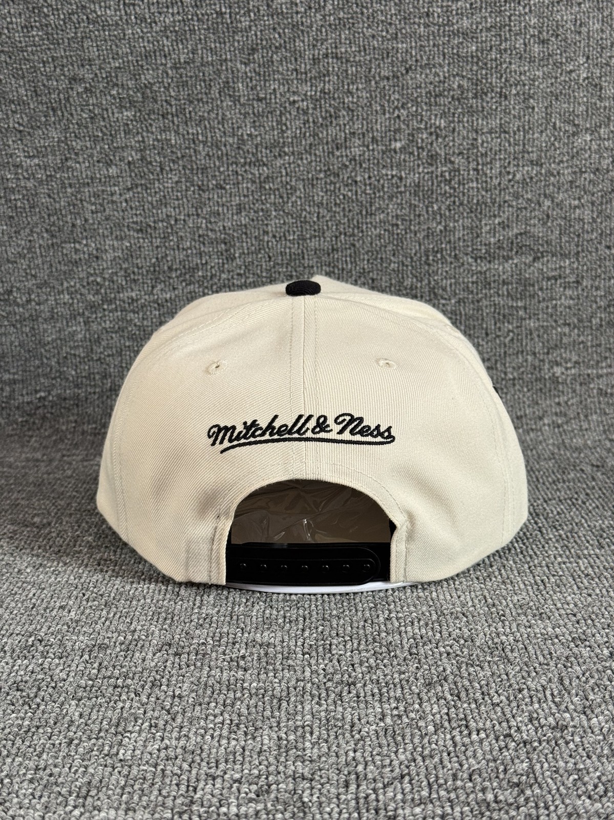 Mitchell & Ness NY Rangers Retro Snapback Hat Cream Black NHL