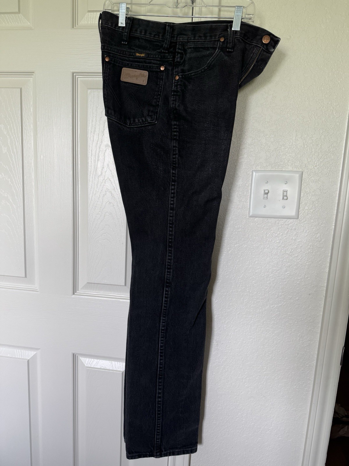 Wrangler32x36 Men’s Black Dark Wash Denim Straight Leg Jeans Regular Fit 5-Pock