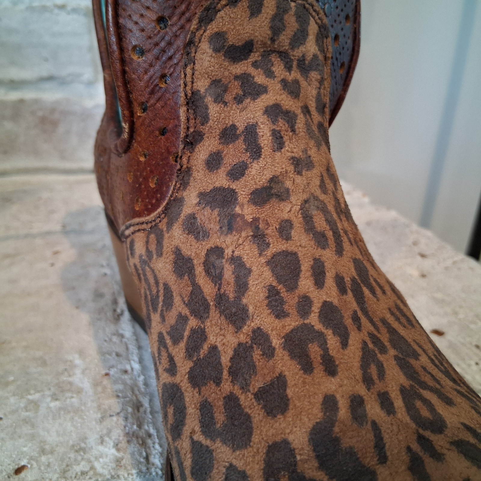 Corral Womens Leopard Print Leather Western Ankle Boots Size 9.5 B Z2001