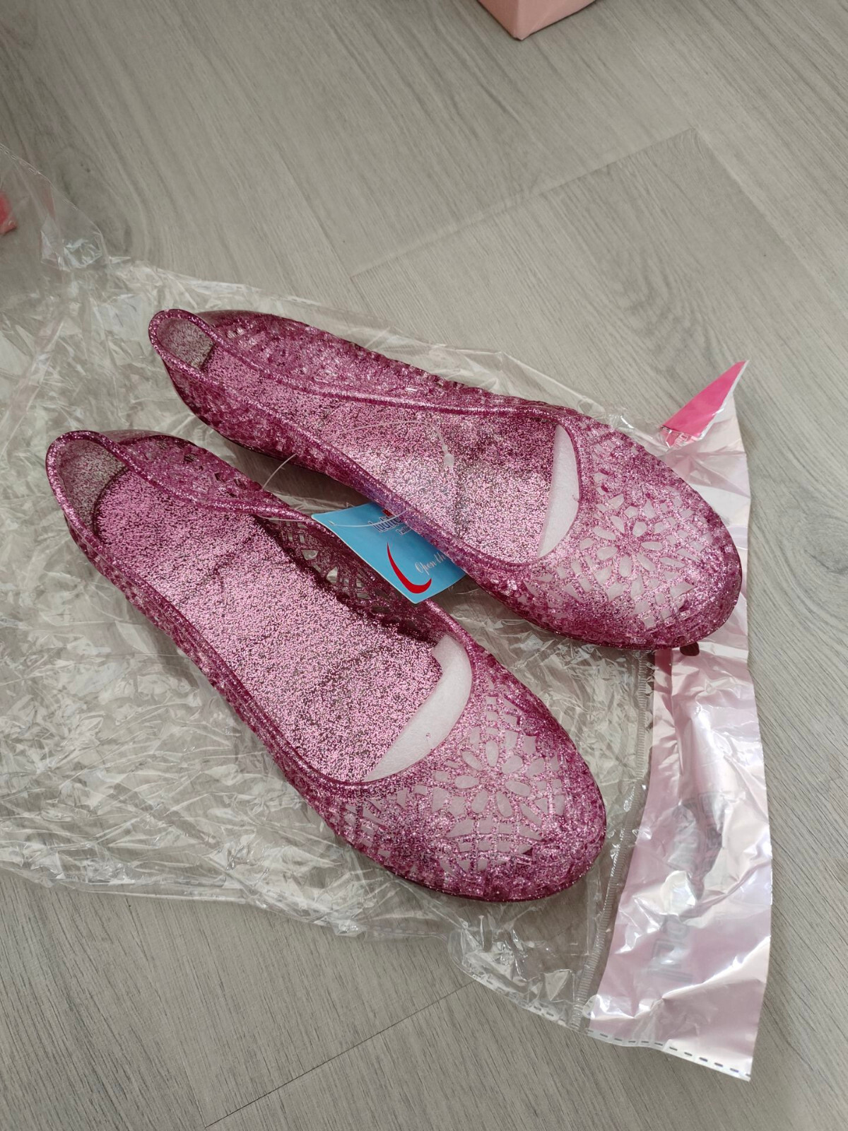 Fashion Womens Flat Hollow Out Sandals Summer Beach Slip On Low Heels Shoes 2026