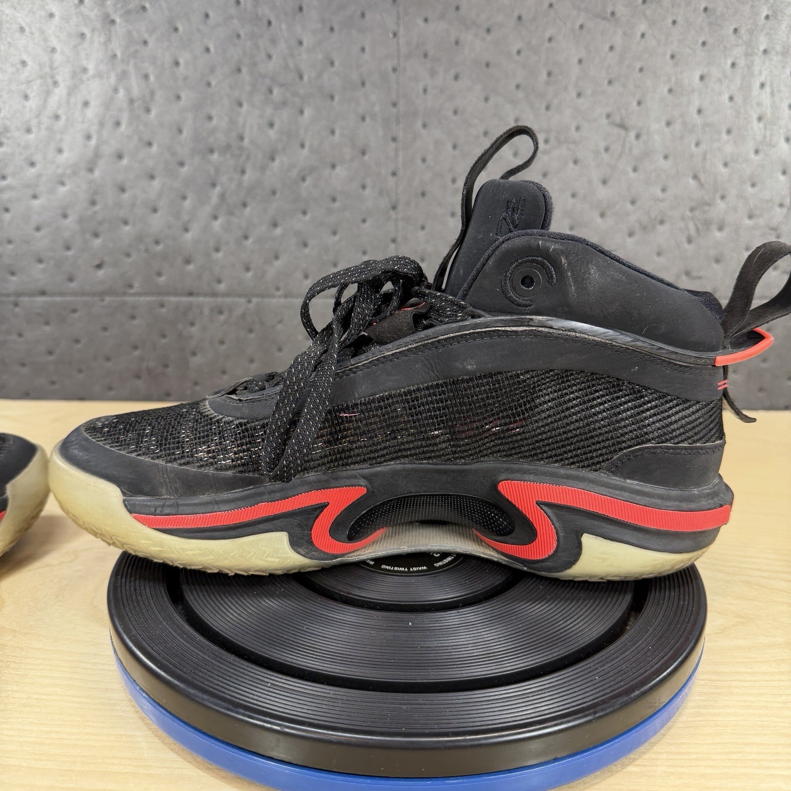 Jordan Air Jordan 36 Shoes Men Size 8.5 Black Infrared Basketball CZ2650-001