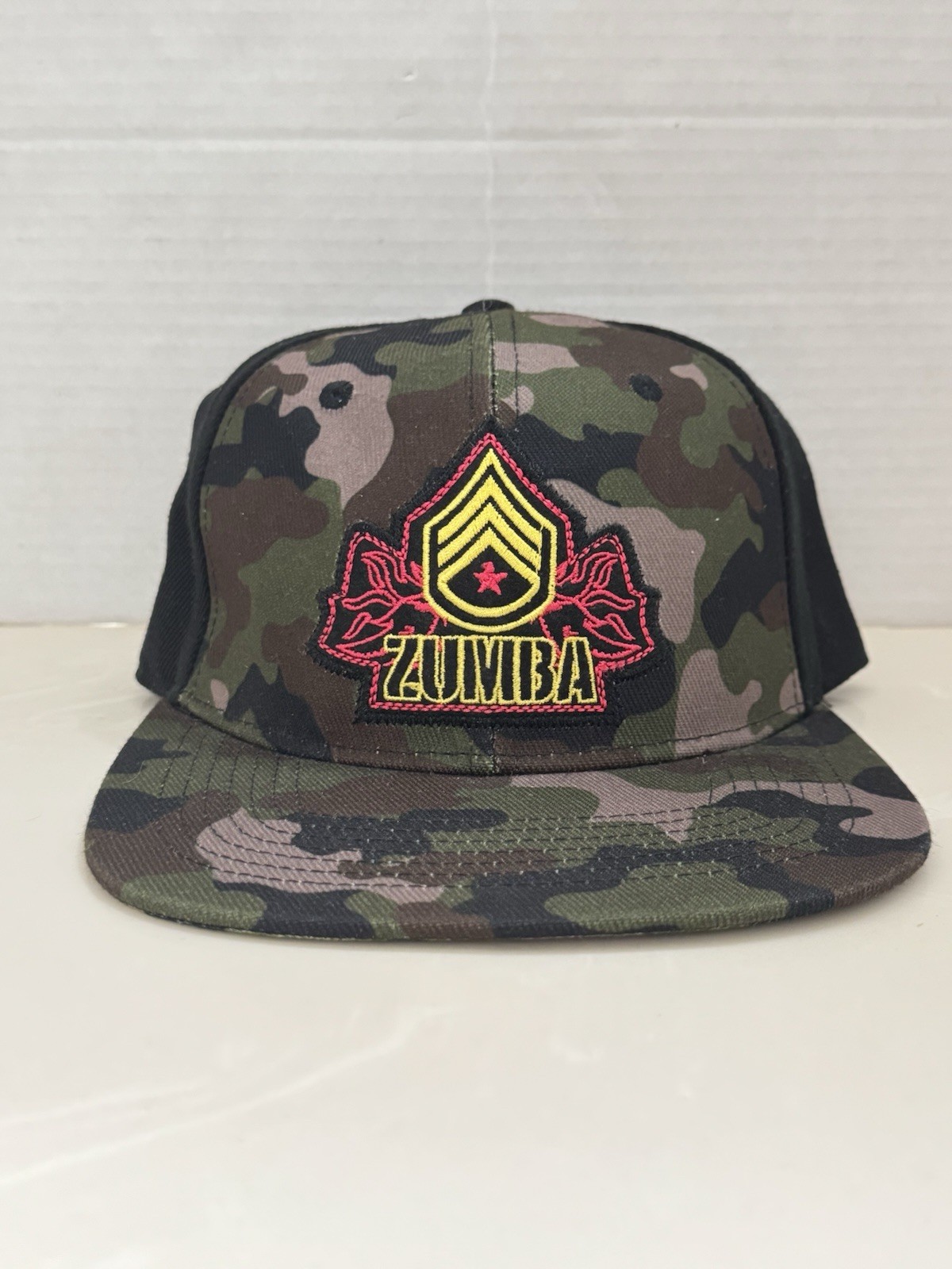 Pre Owned Excellent Zumba Wear Hat Snapback Embroidered Camo Green Unisex OSFA