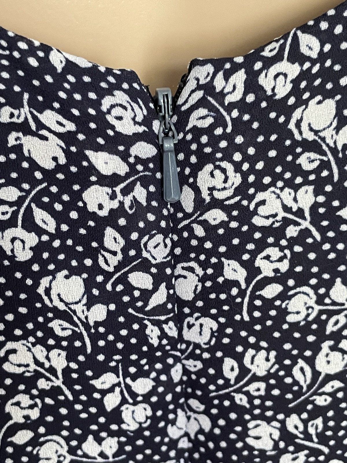 Robbie Bee 8 Navy Blue Floral Back Tie Panel Hemline Overlay Cap Sleeve Dress