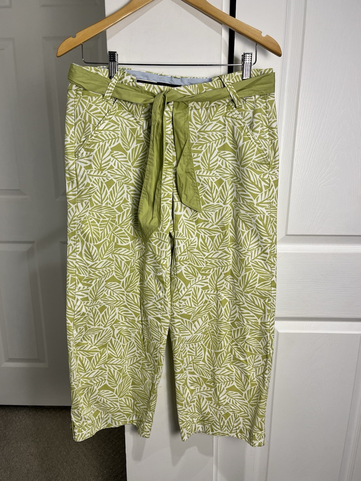 LANDS END GREEN LEAF PATTERNED PANTS, Size 8 Cotton 100% Baumwolle Travel Casual