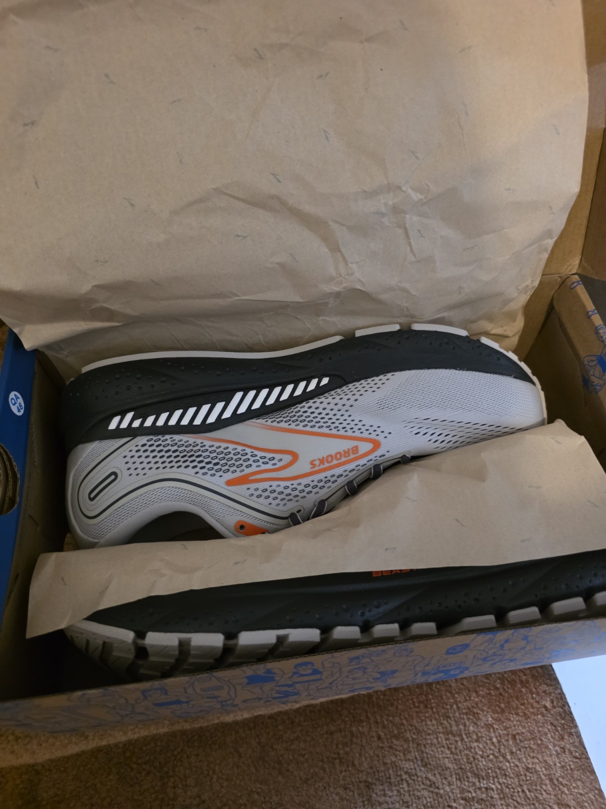 NIB Brooks Beast GTS 23 Men’s Size 9.5 4E Extra Wide Grey Scarlet Ebony