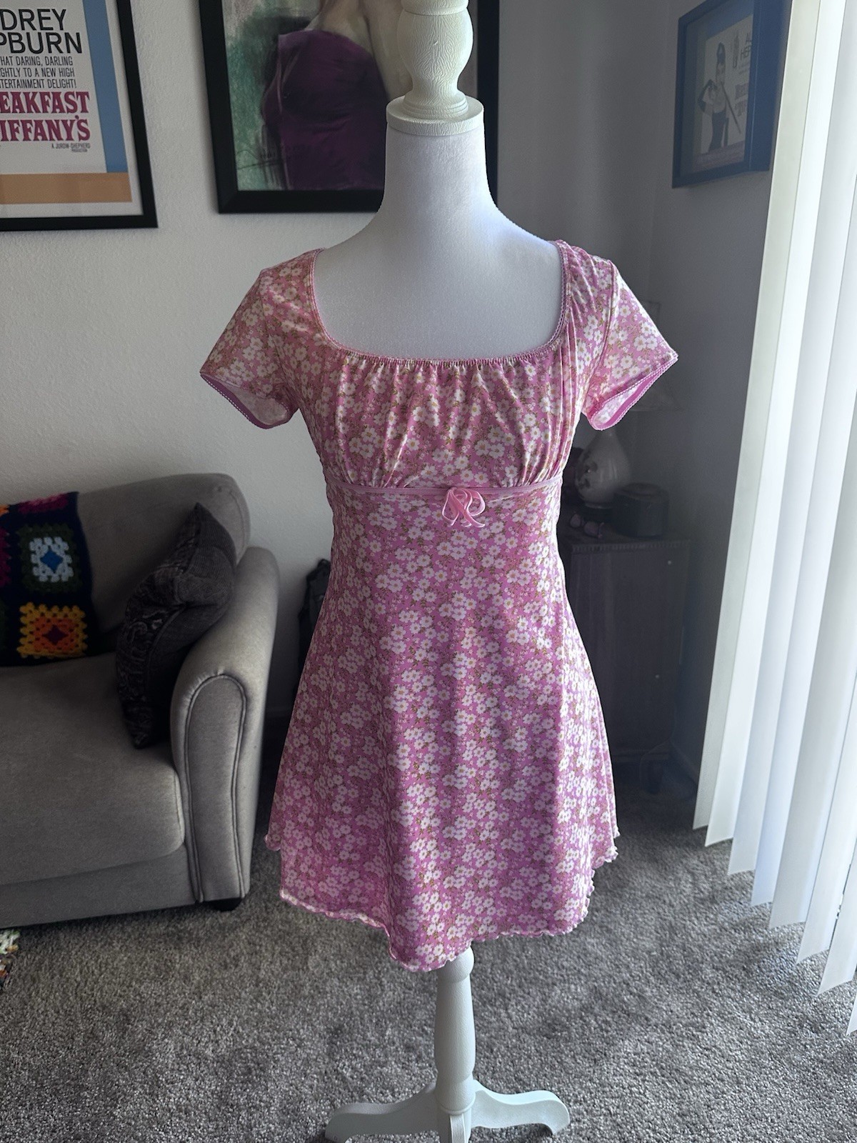 Forever 21 Women’s Light Pink Size Small Floral Short Sleeve Dress