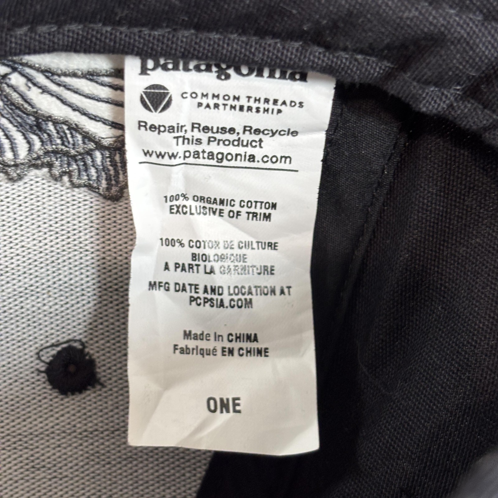 Patagonia Roger That Hat Snap Back Men’s Black Mountain Graphic Embroidered Rare