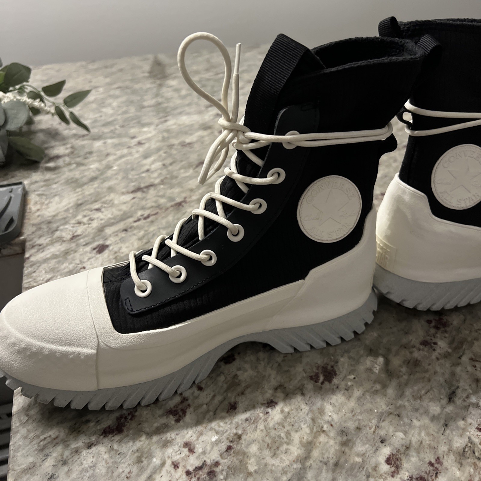 Converse Chuck Taylor All Star Lugged 2.0 CC X-Hi Boot CTAS A04667C Womens 9
