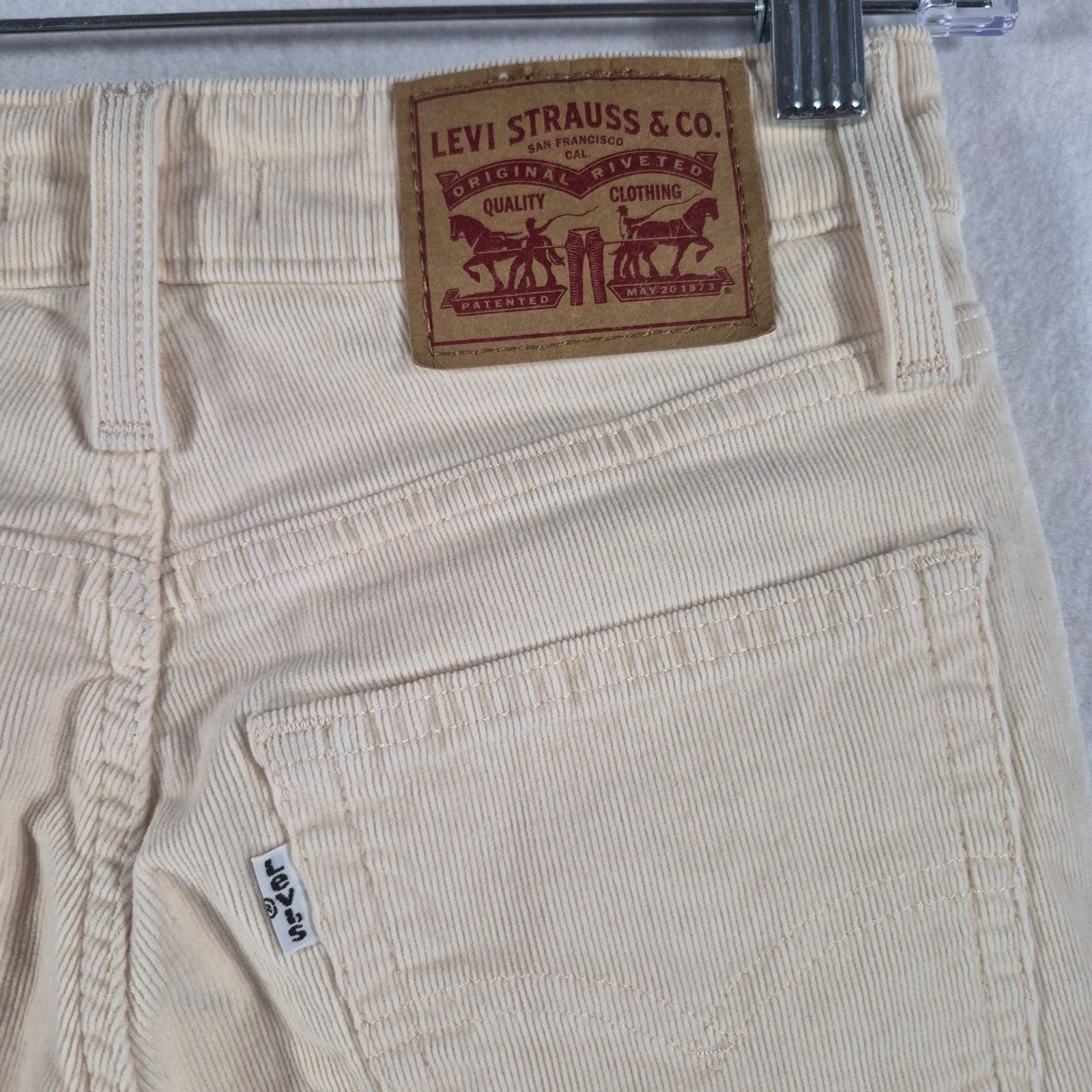 Levi’s 725 High Rise Bootcut Corduroy Pants in Cream