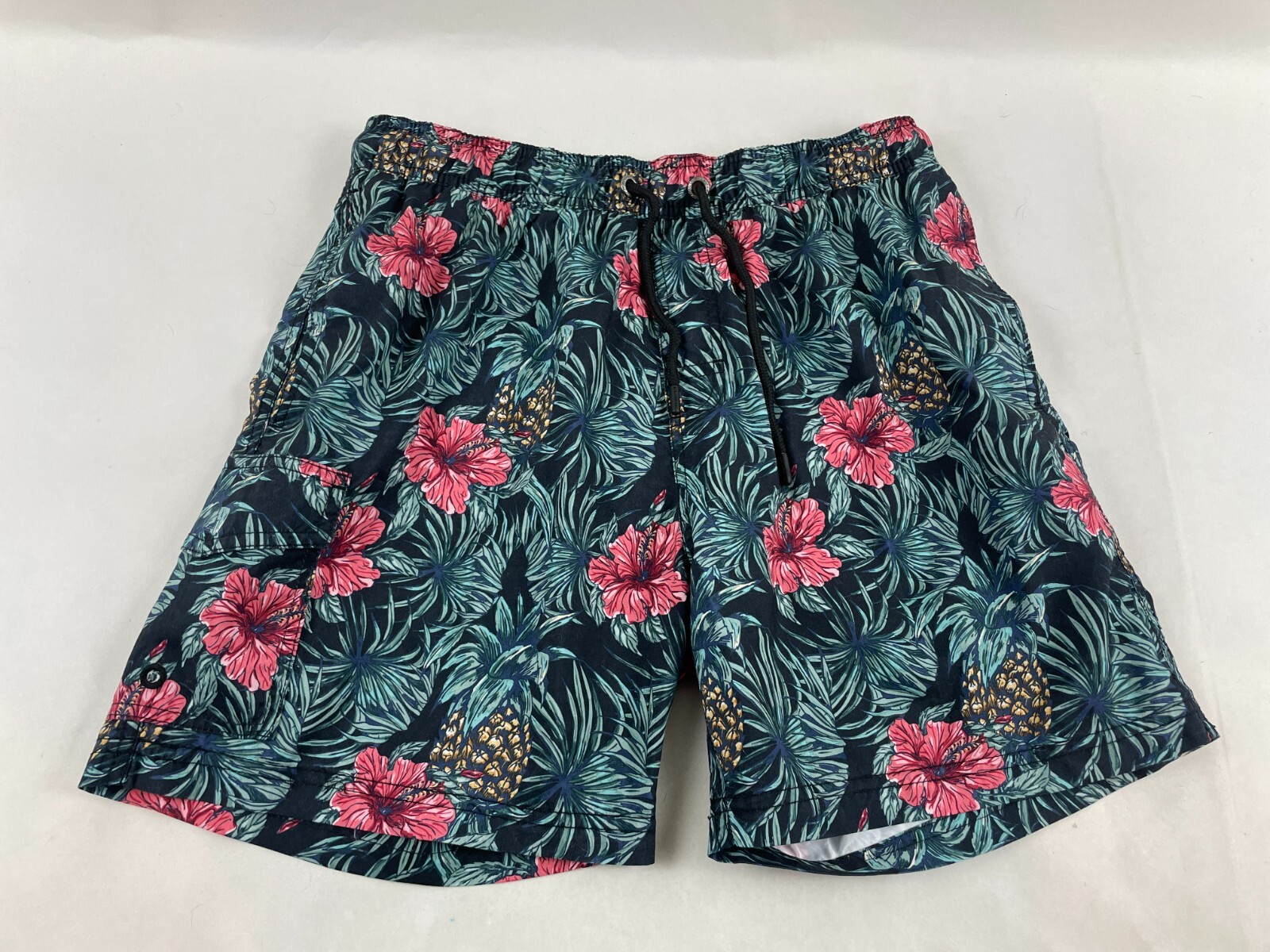 U.S Apparel Shorts Men’s Size L Floral Pineapple Swim Trunks Lined Drawstring