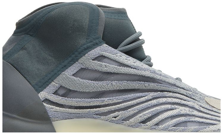 adidas Yeezy Quantum ‘Mono Carbon’ GX6594 Ship Now