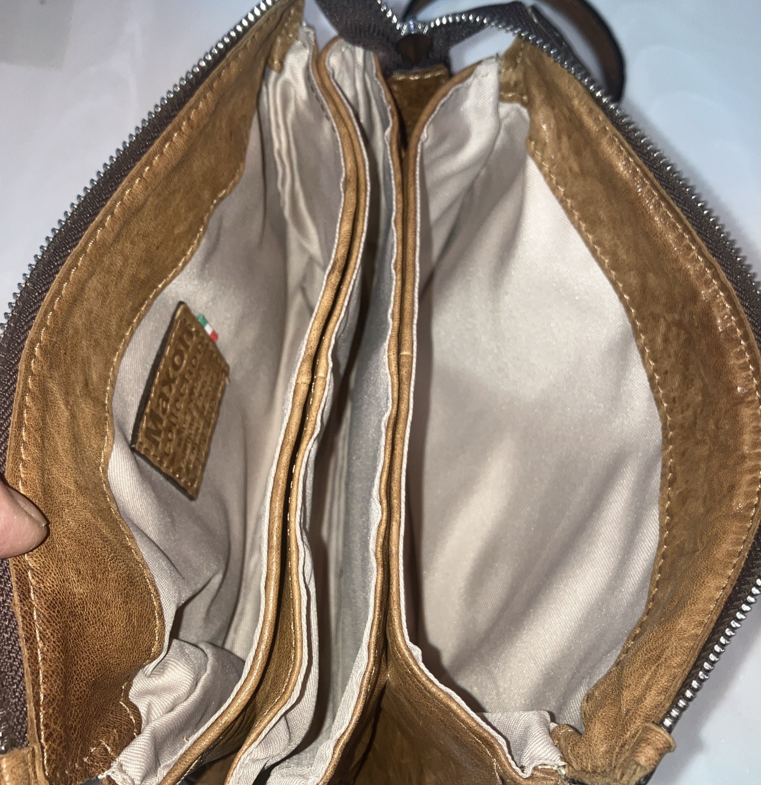 Maxon Collection Italian Genuine Leather Woven Crossbody Organizer Purse