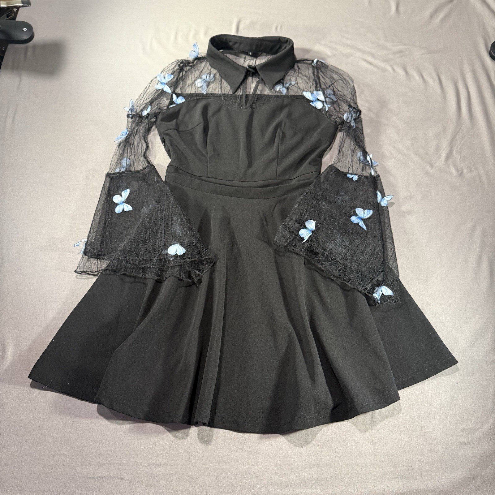Vintage 50’s Rockabilly Swing Dress Embroidered Floral Mesh Bell Sleeve S