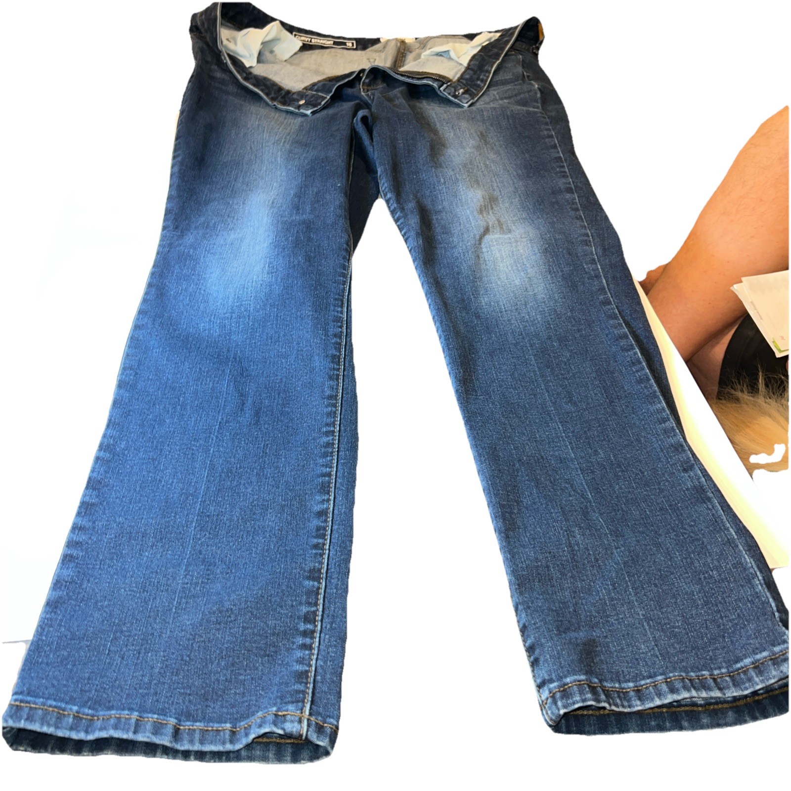 Sonoma Women’s Curvy Straight Leg Mid Rise Medium Wash Blue Jeans Denim Size 16