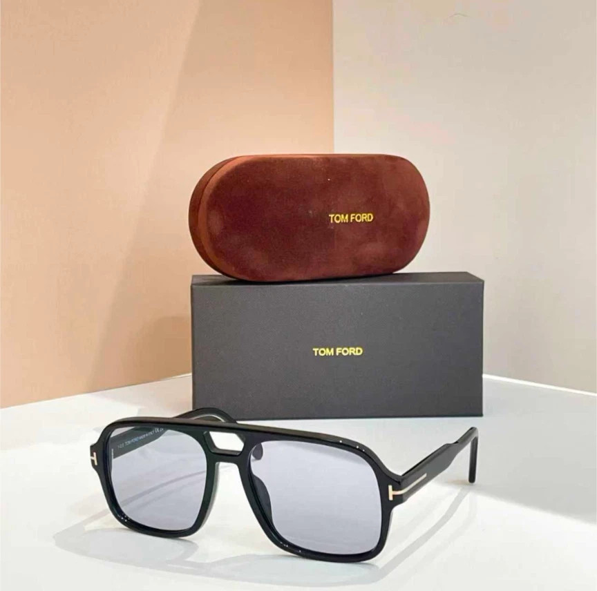 Tom Ford Falconer Sunglasses TF884 Black/Light Gray 60-18-140mm With Case New