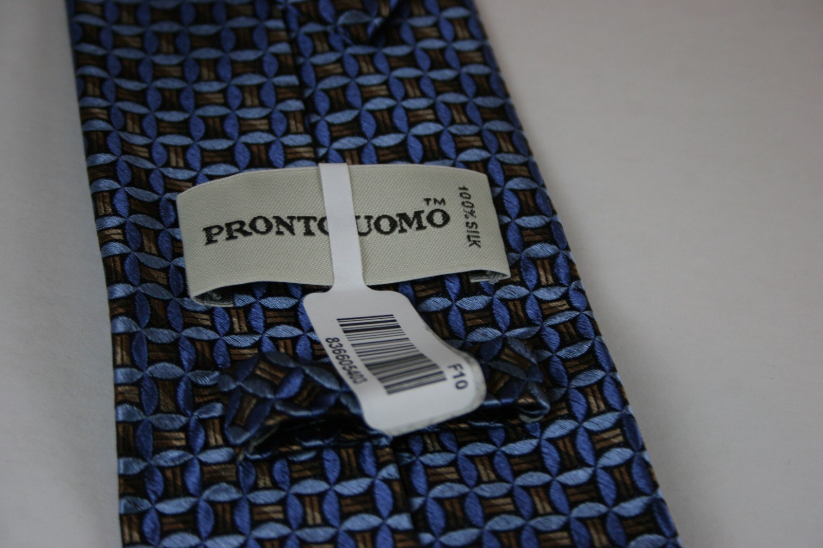 Pronto Uomo 100% Silk Blue Brown Tie Classic Tie 3 3/4″ wide NWT