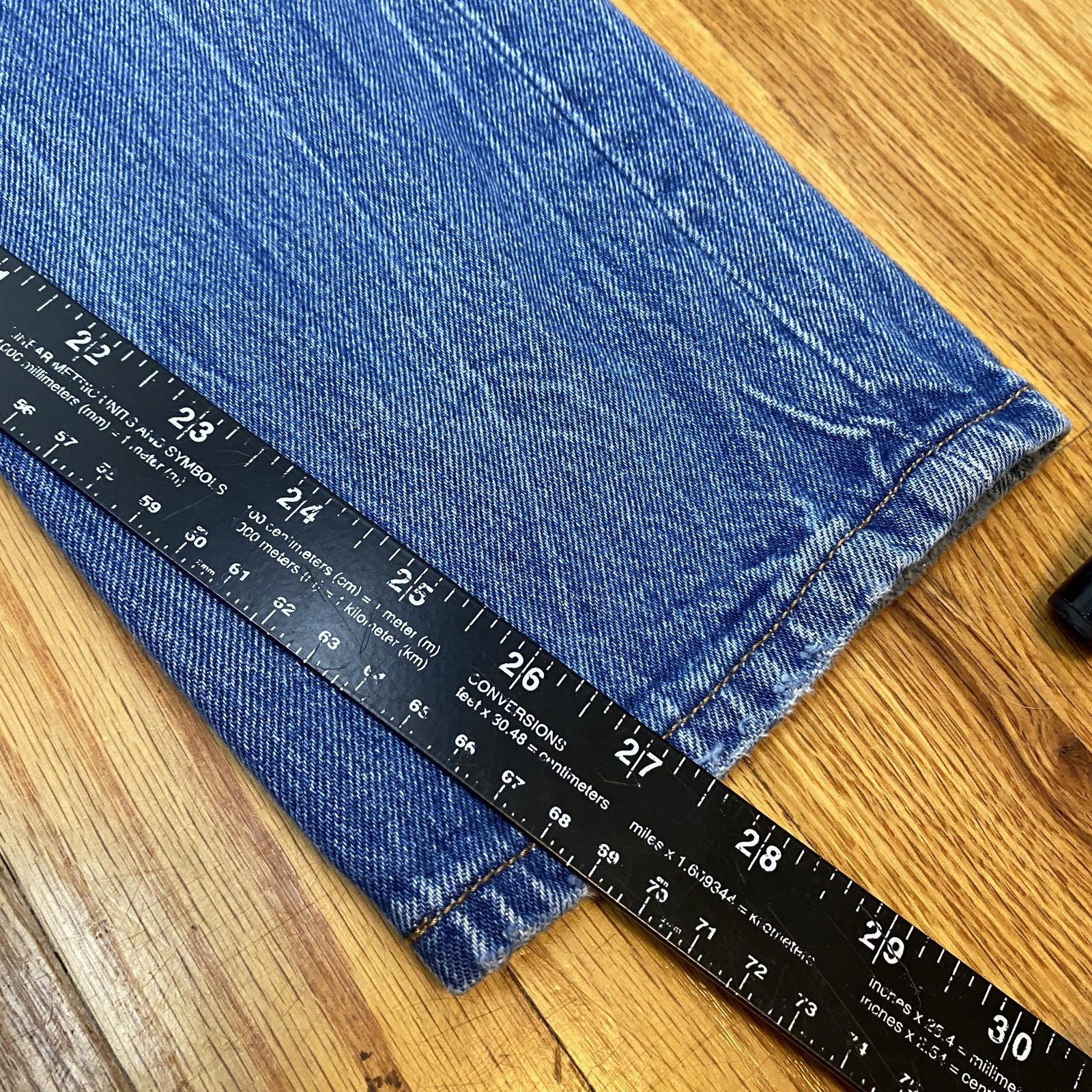 Levi’s 501 CT Jeans Mens 31×32 Blue Distressed Tapered Button Fly 17804-0073