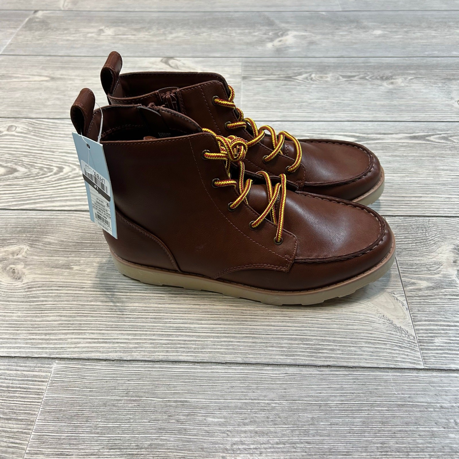 Cat & Jack Boys’ Bosley Boots: Rugged Yet Refined Classic Style Size 6 NWT