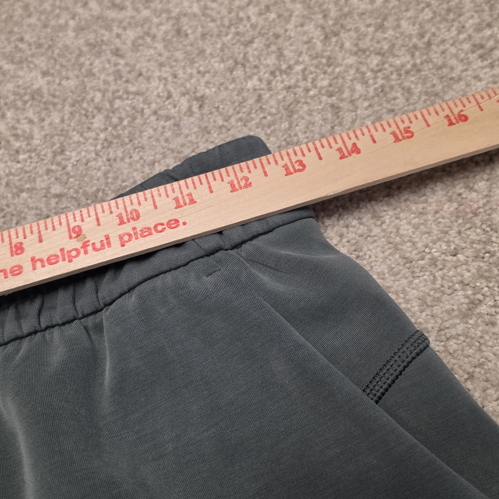 Lululemon Softstreme High Rise Pant Reg LW5EGTS Sweatpants Green Women’s Sz 4