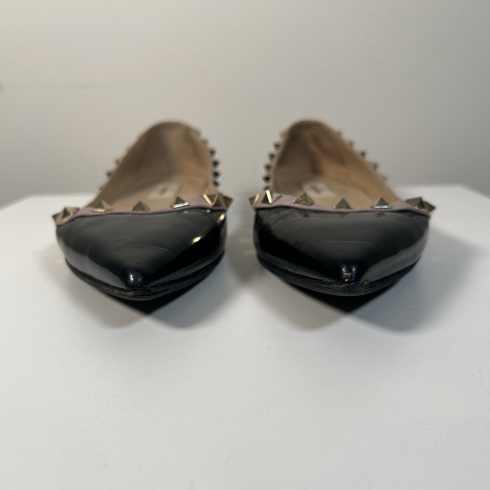 Valentino Garavani Rockstud Ballet Flats Black Pointed Toe Patent Leather Sz 39