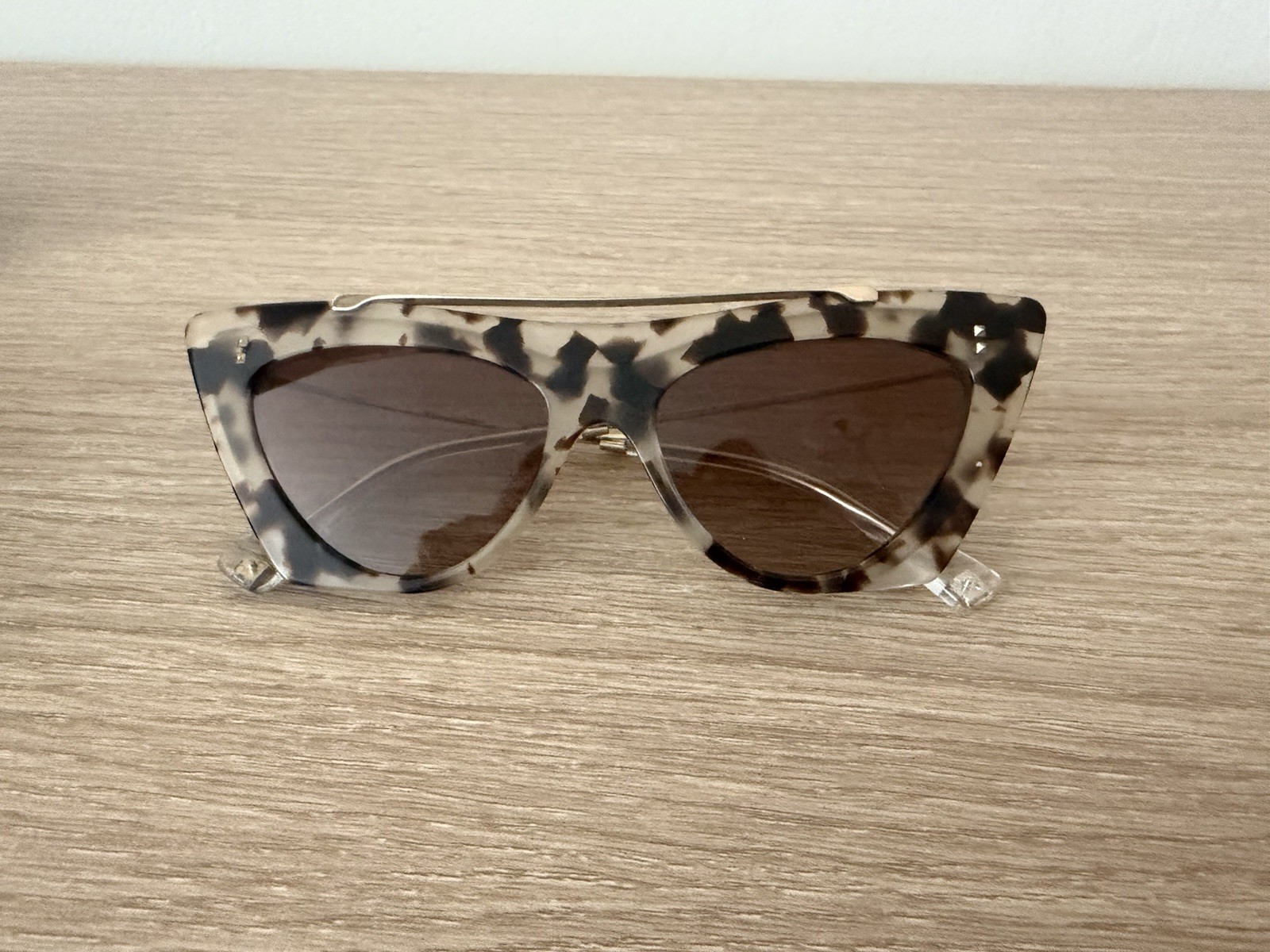Valentino VLogo VA4079 Cat Eye Tortoise Shell Acetate Sunglasses Brown UV400