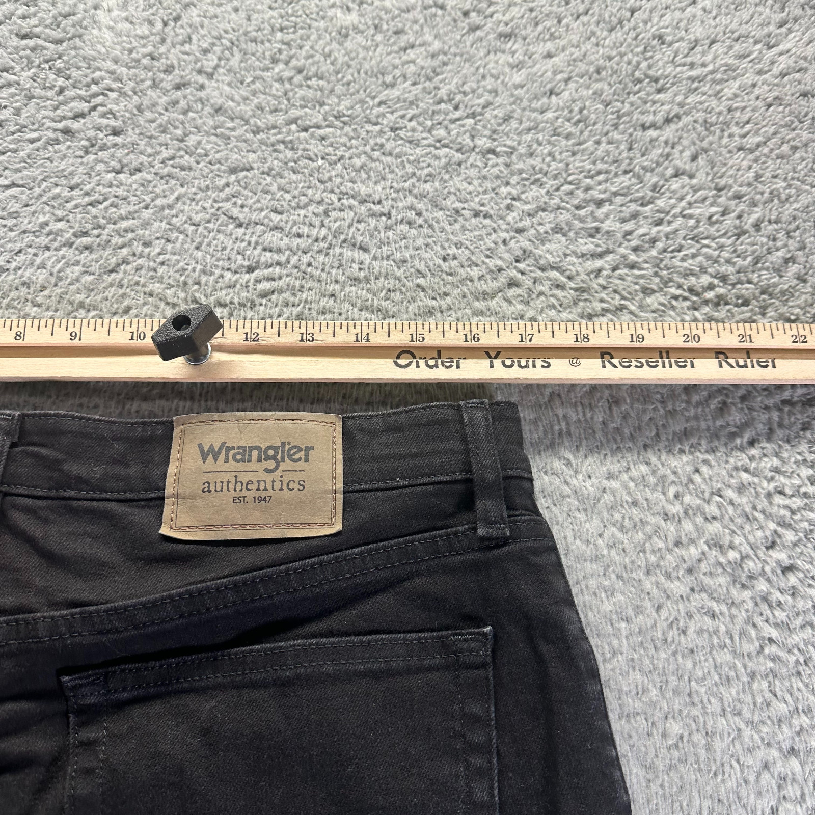 Wrangler Authentics Jeans Men 33×30 Black Cotton Denim Straight Stretch Workwear