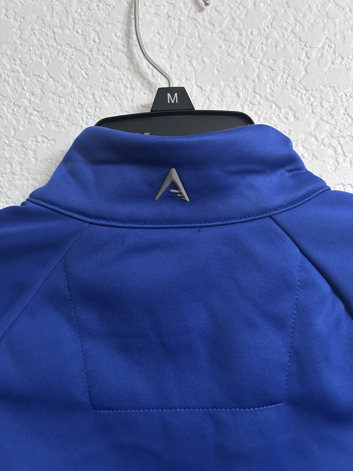Antigua Women’s Size M Light Weight Cold Weather Water Resistant Coat Blue
