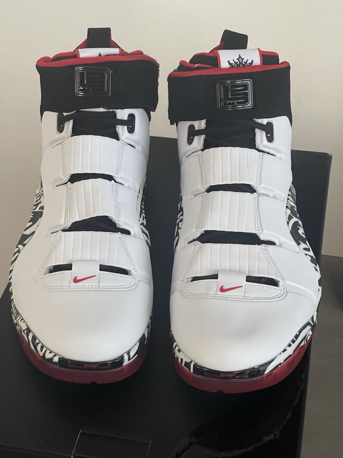 Nike Zoom LeBron 4 “Graffiti” – DJ4888-100 Mens size 10 New in Box Limited Ed